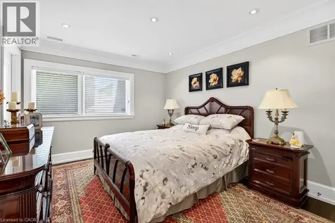 277 Shoreacres Road Burlington ON L7L 2H3