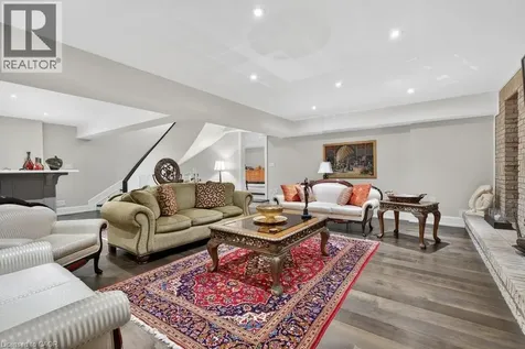 277 Shoreacres Road Burlington ON L7L 2H3