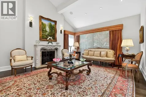 277 Shoreacres Road Burlington ON L7L 2H3