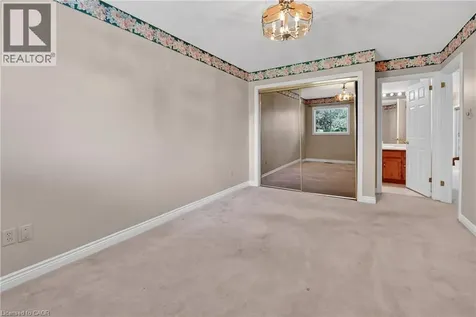 9 Wentworth Drive Grimsby ON L3M 5H9