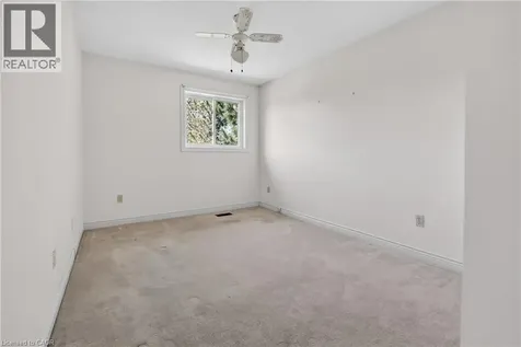 9 Wentworth Drive Grimsby ON L3M 5H9