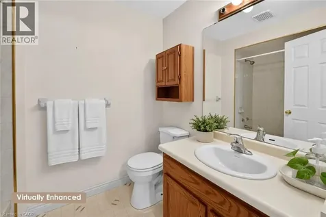 9 Wentworth Drive Grimsby ON L3M 5H9