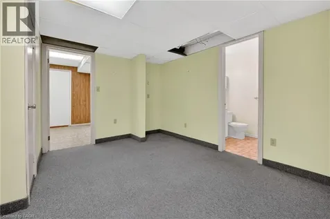 9 Wentworth Drive Grimsby ON L3M 5H9