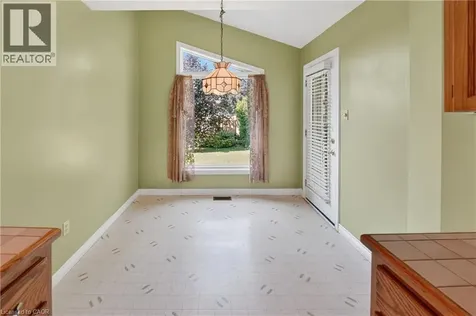 9 Wentworth Drive Grimsby ON L3M 5H9
