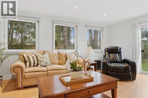 525 Grand Boulevard Oakville ON L6H 1P4