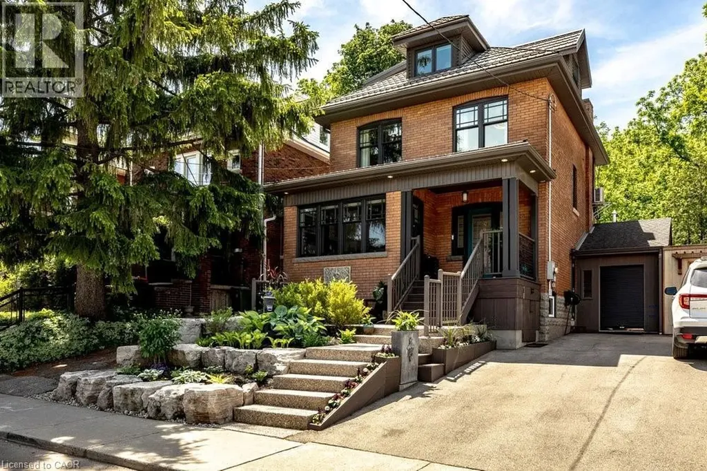 99 Hillcrest Avenue Hamilton ON L8P 2X1