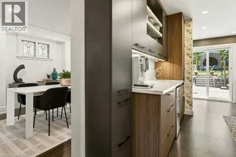 99 Hillcrest Avenue Hamilton ON L8P 2X1