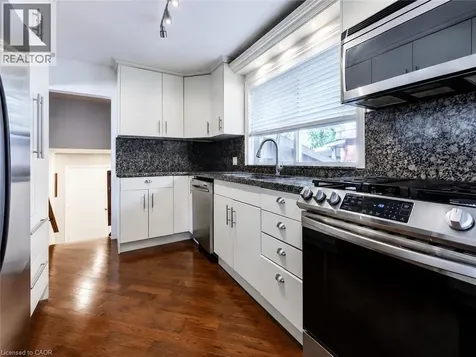 723 Hyde Road Burlington ON L7S 1S6