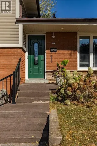 723 Hyde Road Burlington ON L7S 1S6