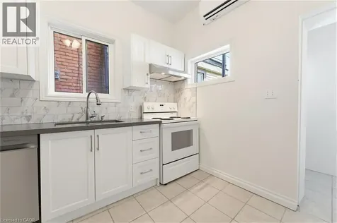 25 Strathcona Avenue South Hamilton ON L8P 4J1