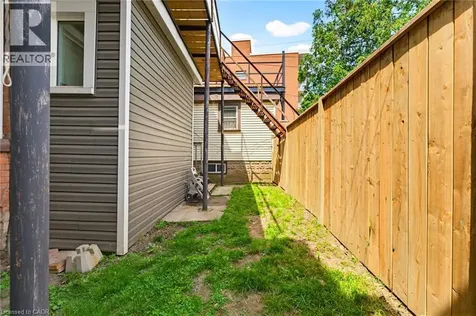 25 Strathcona Avenue South Hamilton ON L8P 4J1