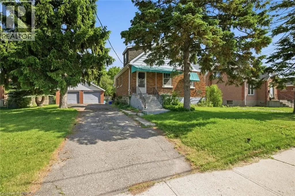 26 Alice Street Brantford ON N3R 1Y2