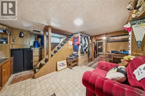 26 Alice Street Brantford ON N3R 1Y2