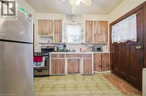 26 Alice Street Brantford ON N3R 1Y2