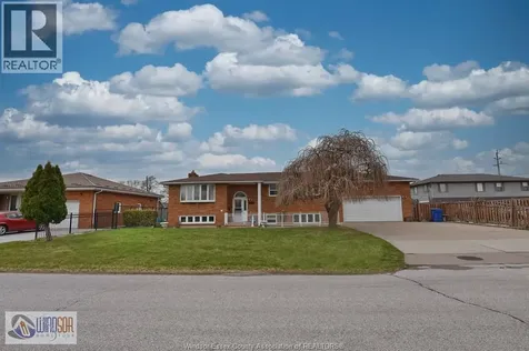 1435 St. Clair Avenue Windsor ON N9B 3K7