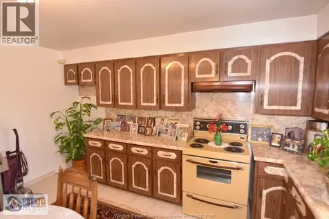 1435 St. Clair Avenue Windsor ON N9B 3K7