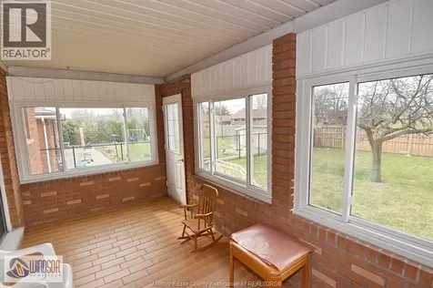 1435 St. Clair Avenue Windsor ON N9B 3K7
