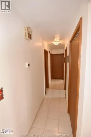 1435 St. Clair Avenue Windsor ON N9B 3K7