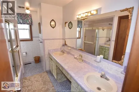 1435 St. Clair Avenue Windsor ON N9B 3K7