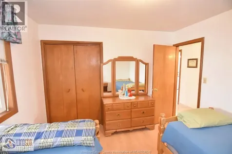 1435 St. Clair Avenue Windsor ON N9B 3K7