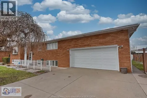 1435 St. Clair Avenue Windsor ON N9B 3K7
