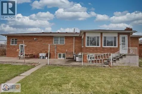 1435 St. Clair Avenue Windsor ON N9B 3K7