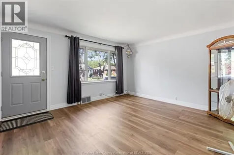 3833 Vaughan Windsor ON N9C 1Z6