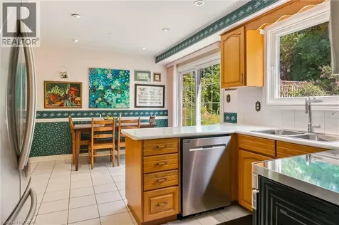 255 Spring Garden Road Oakville ON L6L 5H5