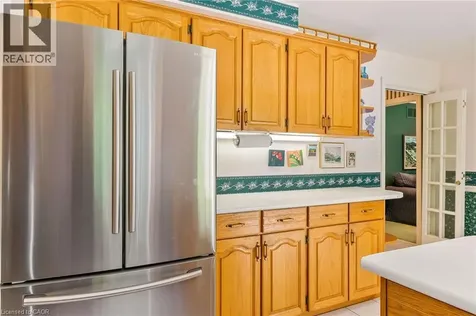 255 Spring Garden Road Oakville ON L6L 5H5