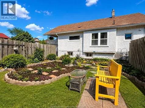 382 Pine Street Windsor ON N9A 6E2
