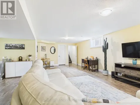 404 Devonshire Road Saugeen Shores ON N0H 2C3