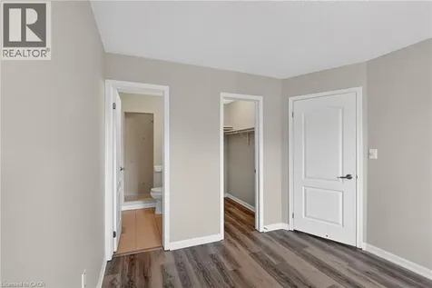 7 Hepworth Crescent Ancaster ON L9K 0C4