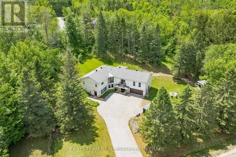 52 Old Scotia Place Oro-medonte ON L3V 0R7