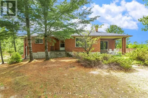29 Lorrie Crescent Tiny ON L0L 2T0