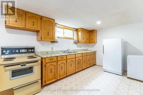 29 Lorrie Crescent Tiny ON L0L 2T0