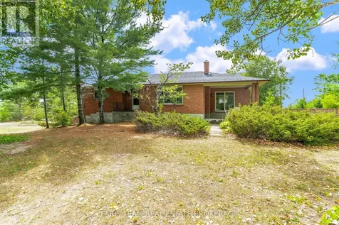 29 Lorrie Crescent Tiny ON L0L 2T0