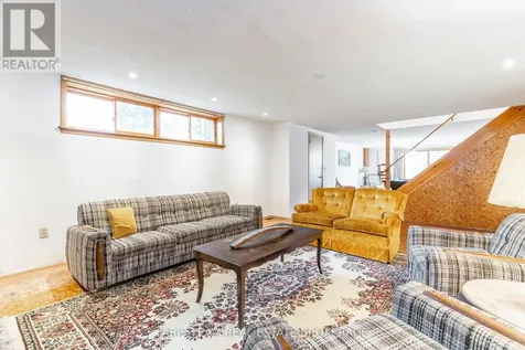 29 Lorrie Crescent Tiny ON L0L 2T0