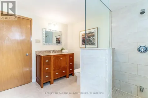 29 Lorrie Crescent Tiny ON L0L 2T0