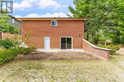 29 Lorrie Crescent Tiny ON L0L 2T0