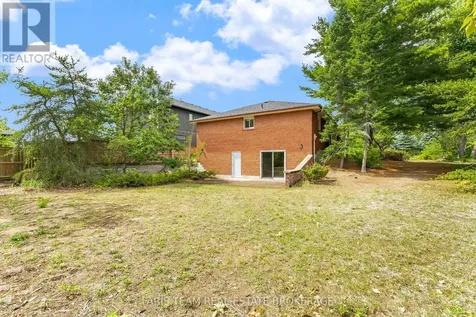 29 Lorrie Crescent Tiny ON L0L 2T0