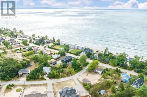 29 Lorrie Crescent Tiny ON L0L 2T0