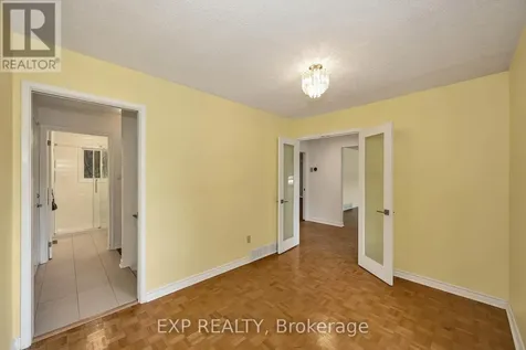 14 Carr Crescent Ottawa ON K2K 1K4