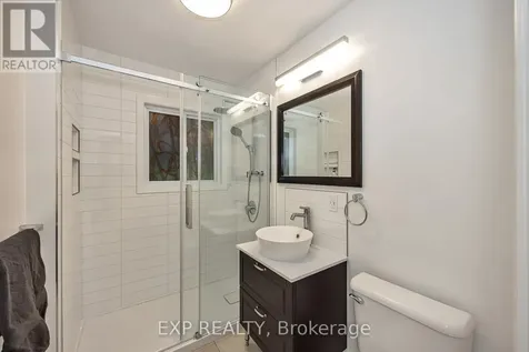 14 Carr Crescent Ottawa ON K2K 1K4