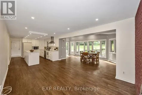 14 Carr Crescent Ottawa ON K2K 1K4