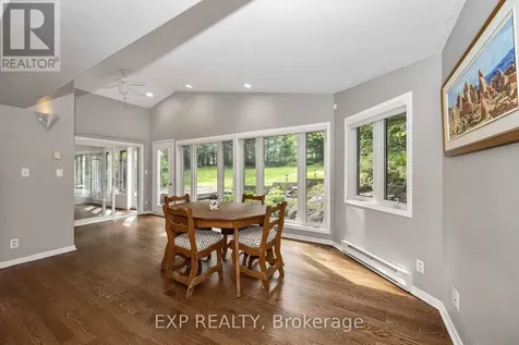 14 Carr Crescent Ottawa ON K2K 1K4