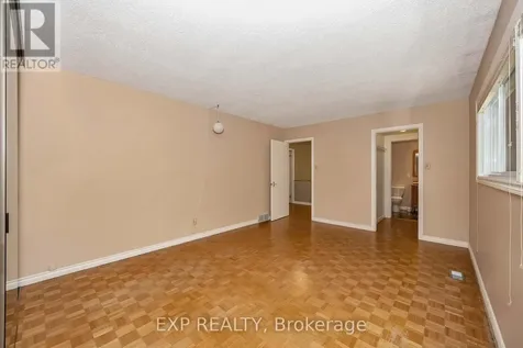 14 Carr Crescent Ottawa ON K2K 1K4