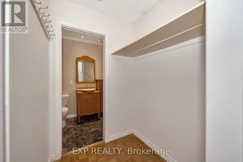 14 Carr Crescent Ottawa ON K2K 1K4