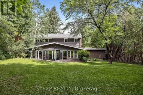 14 Carr Crescent Ottawa ON K2K 1K4