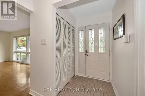 14 Carr Crescent Ottawa ON K2K 1K4