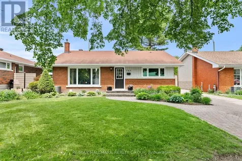 767 Adams Avenue Ottawa ON K1G 2Y1